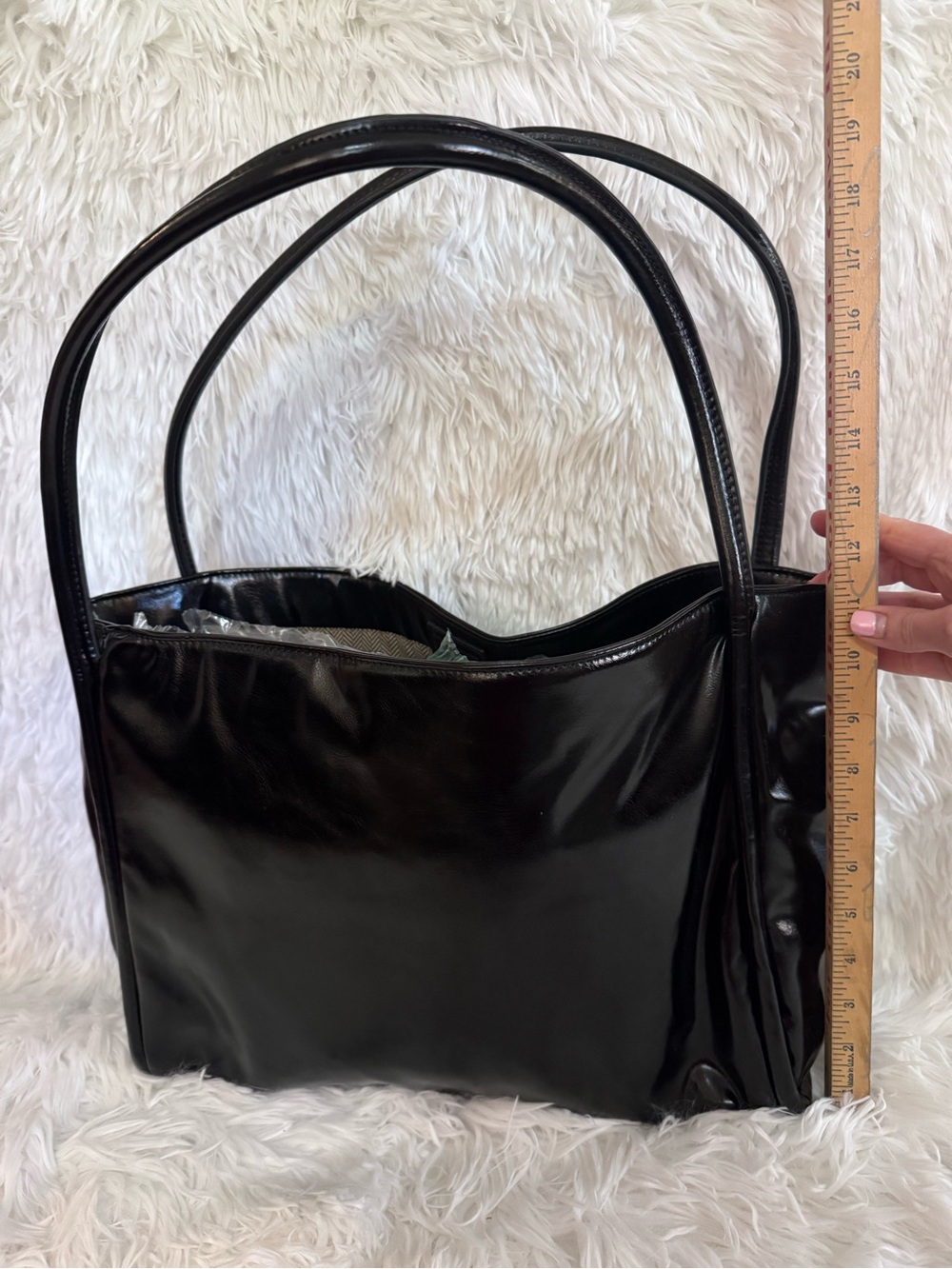 Urban Expressions Black Patent Shoulder Bag with Front Zip - Picture 2 of 5